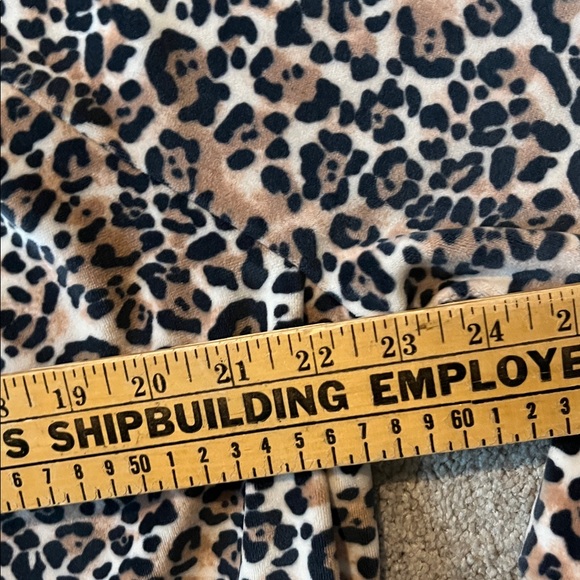 Victoria's Secret Animal Print Hoodie Size Large - Picture 7 of 8